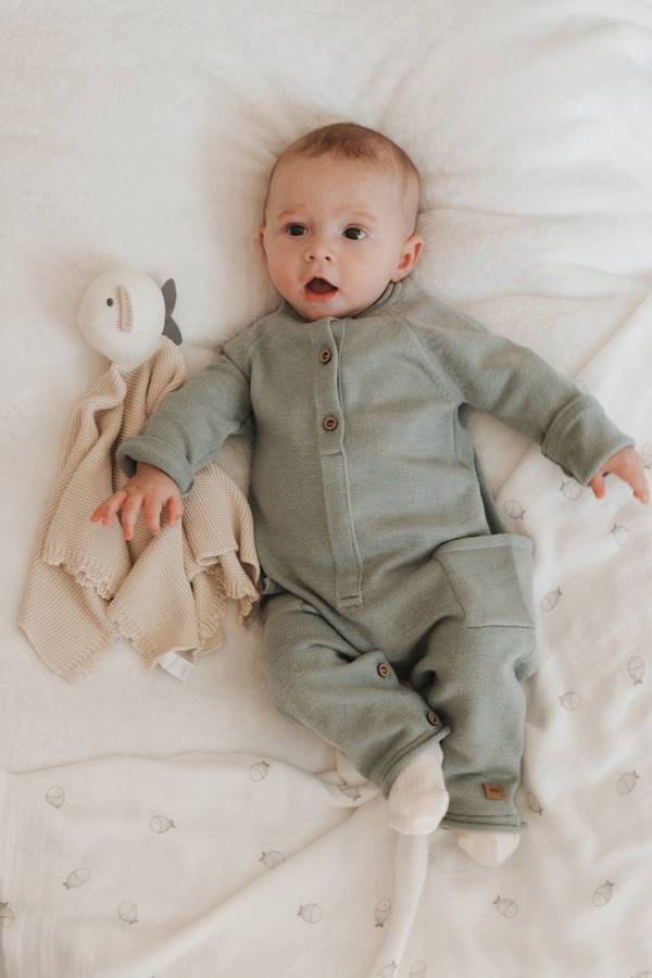 e84050bcf9063775f46b28ba3e7cd21d25425bdb